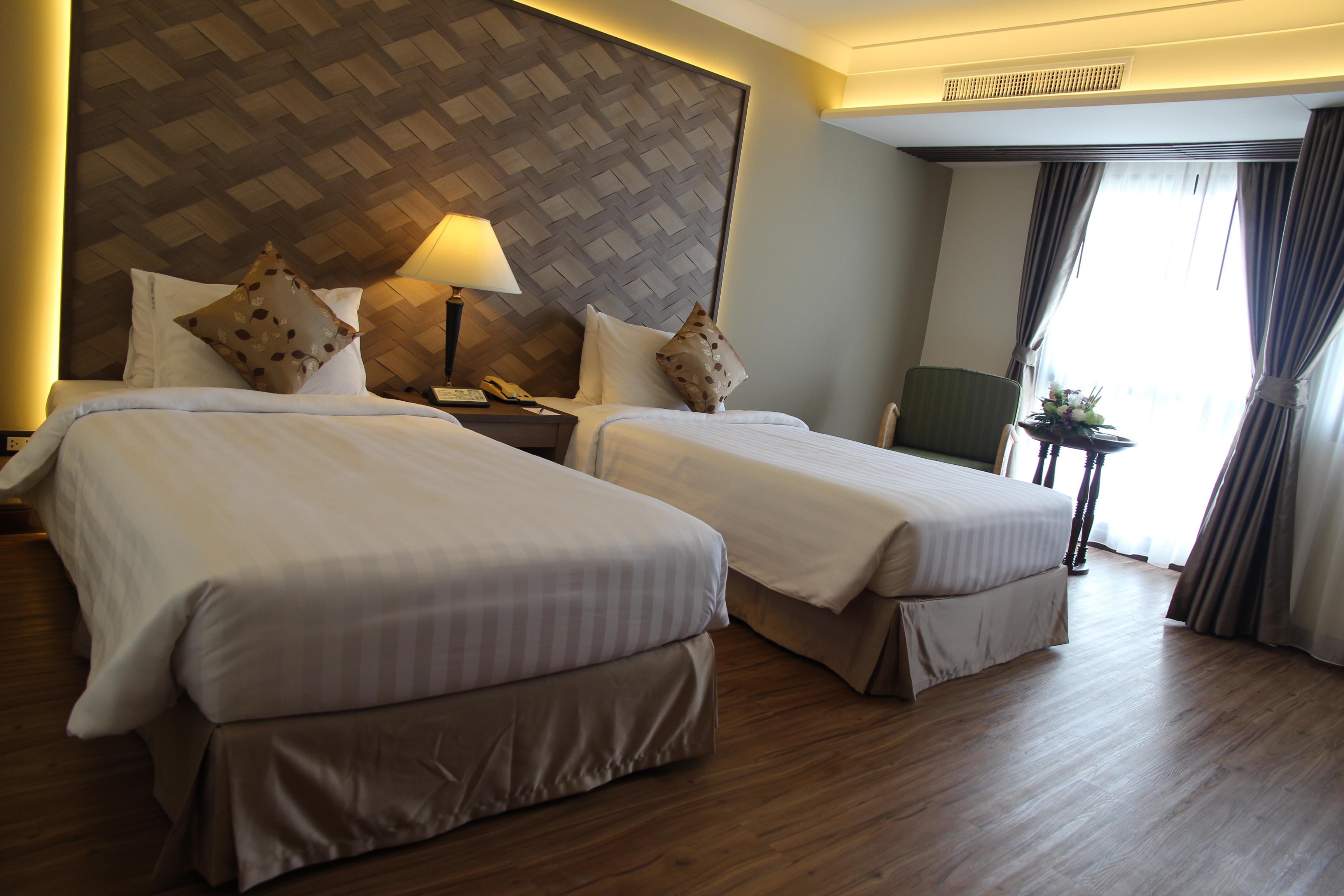 Amora Thapae Hotel Чиангмай Экстерьер фото