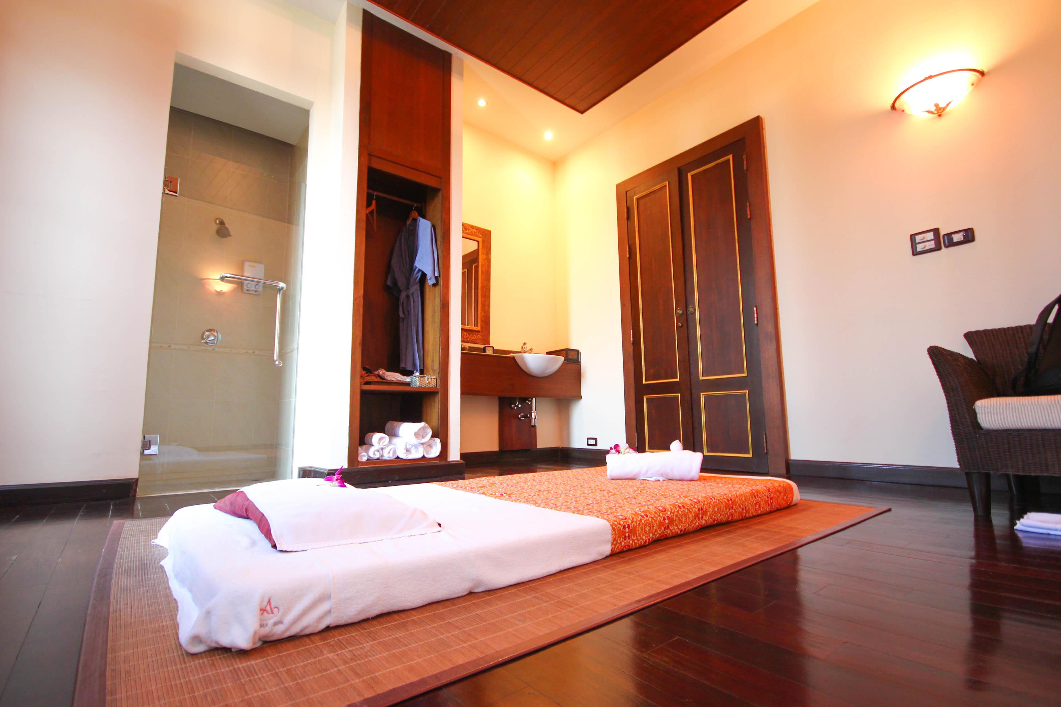 Amora Thapae Hotel Чиангмай Экстерьер фото
