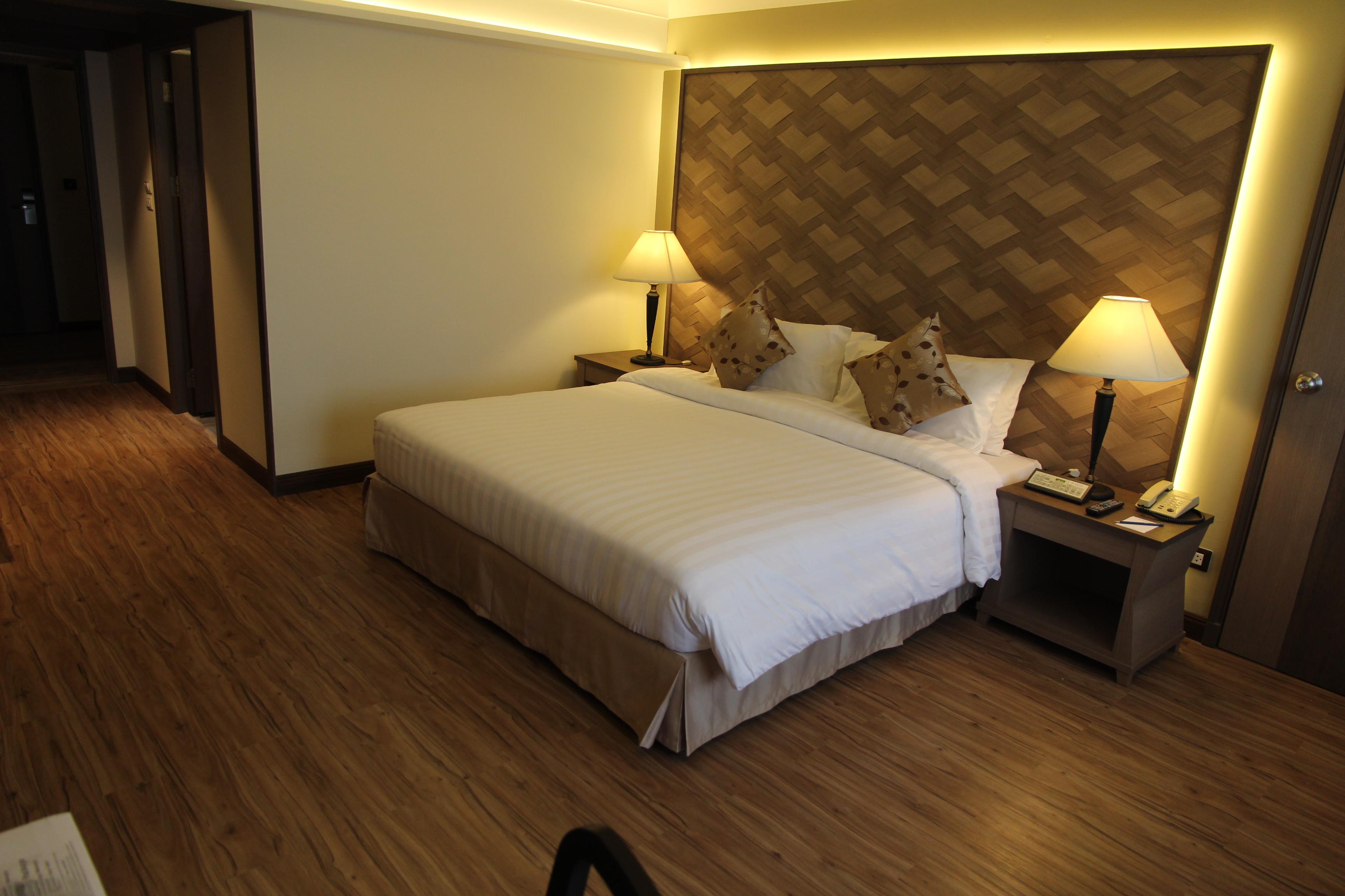 Amora Thapae Hotel Чиангмай Экстерьер фото