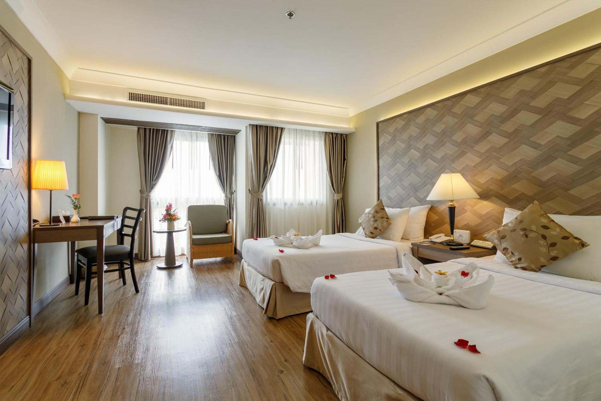 Amora Thapae Hotel Чиангмай Экстерьер фото
